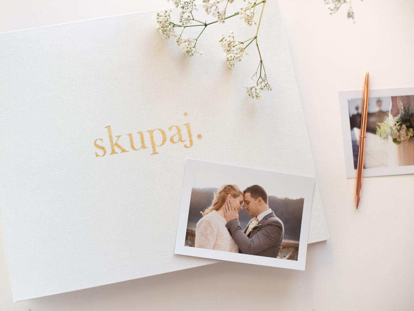 skupaj_bel_porocni_album-platnice