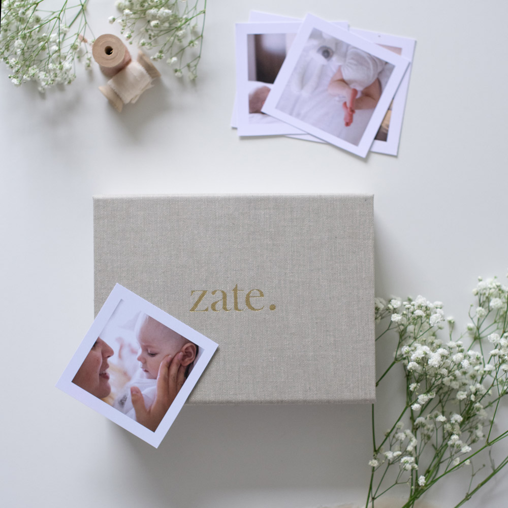 zaprta_spominska_škatla_za_shranjevanje_fotografij